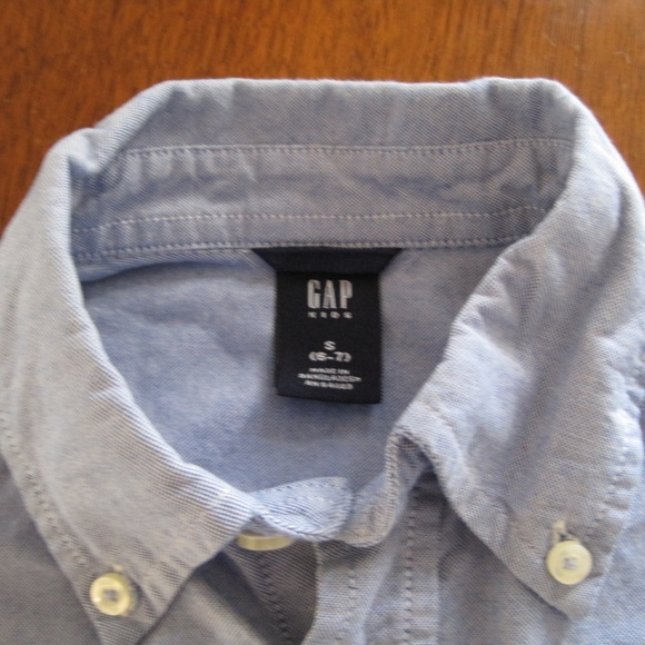 GAP kids blue button down shirt boys size 6-7 - Picture 2 of 4